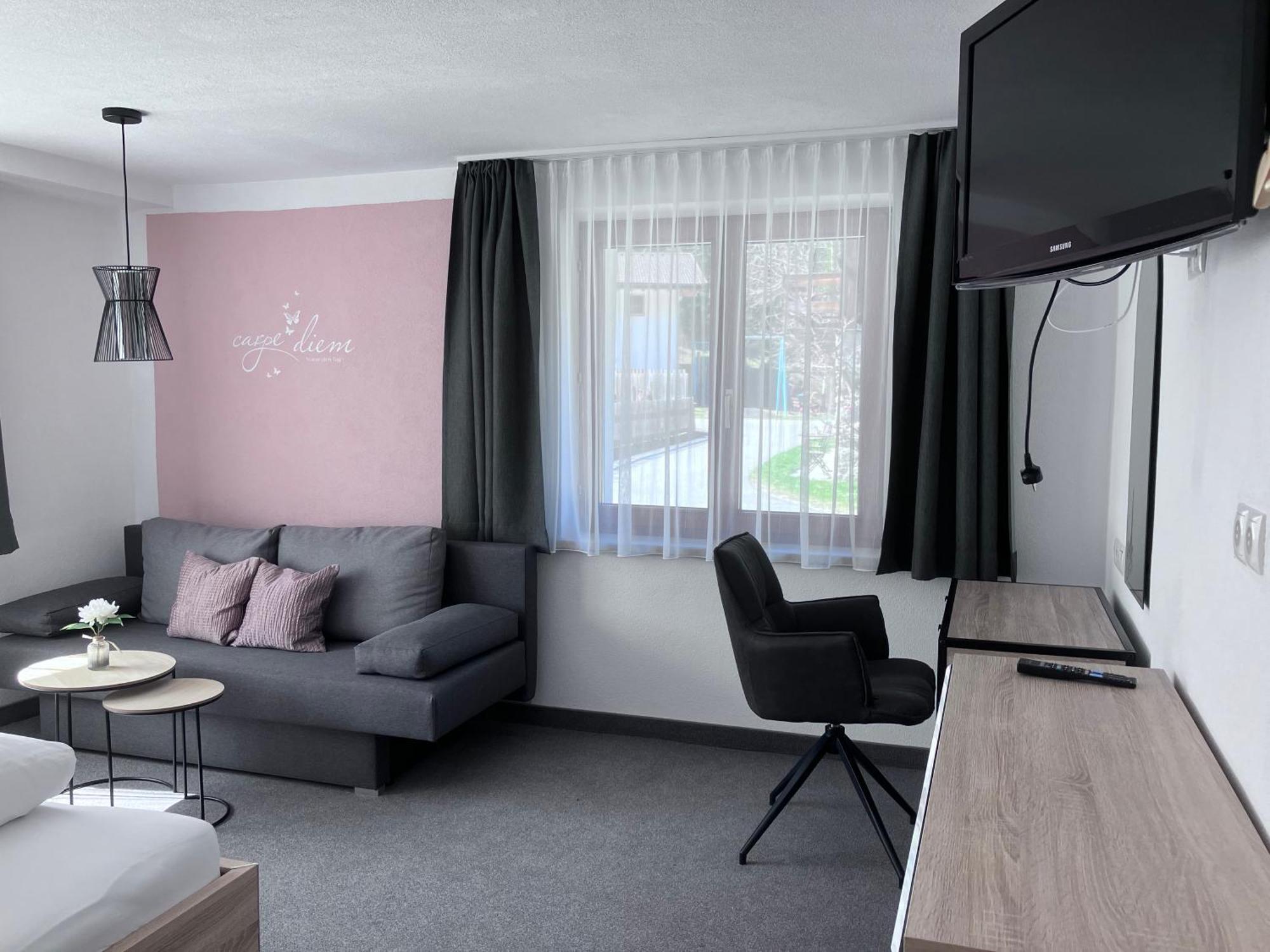 Hotel Haus Plankensteiner à Kaunertal Extérieur photo